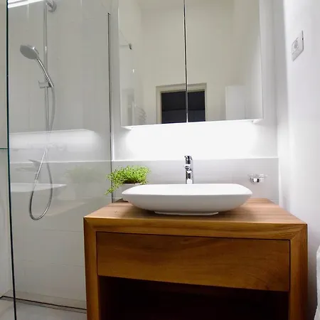 Luxury By Hi5 - Broadway Budapešť