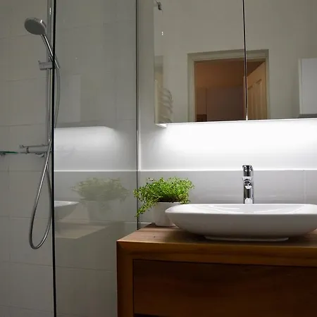 Luxury By Hi5 - Broadway Apartament